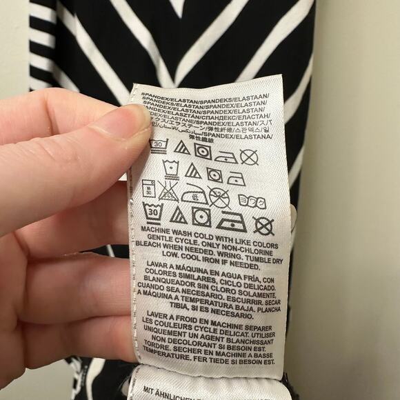 XS Guess Black White Striped Spaghetti Strap Maxi Dress Preppy Y2K Retro Resort - Picture 7 of 8